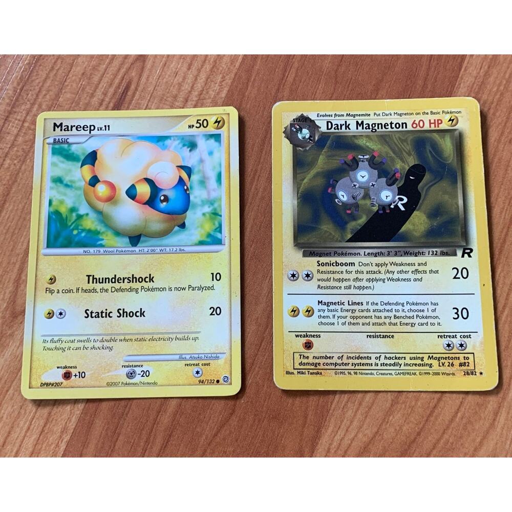 Mareep and Dark Magneton Pokemon Carda